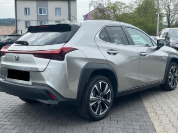 Lexus UX Crossover Facelifting 2.0 300h 199KM 2025 LEXUS UX 300h Business 2.0 Hybrid Dynamic Force Suv 199KM 2025, zdjęcie 2