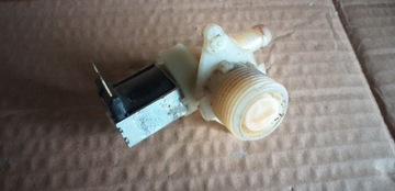 Whirlpool AWT 5088/4 - Elektrozawór wody