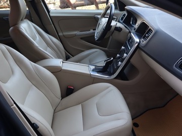 Volvo S60 II Sedan Facelifting 2.0 T5 DRIVE-E 245KM 2015 Volvo S60 T5, Automat, Skóra, Klima, Klimatronic, zdjęcie 8
