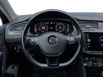 Volkswagen Tiguan II SUV 2.0 TSI 190KM 2020 Volkswagen Tiguan Volkswagen Tiguan 2.0 TSI 190 KM 4Motion DSG Highline 2, zdjęcie 24