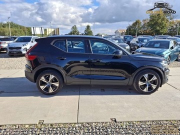 Volvo XC40 Crossover 1.5 T3 163KM 2020 Volvo XC 40 1,5 T3 BENZ 163KM klima elektryka kamera navi alu oplacony 1.5, zdjęcie 4