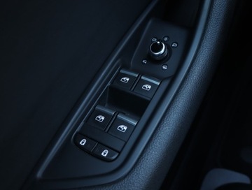 Audi A4 B9 Avant Facelifting 2.0 40 TDI 190KM 2020 Audi A4 40 TDI, 187 KM, Automat, Skóra, Navi, zdjęcie 20