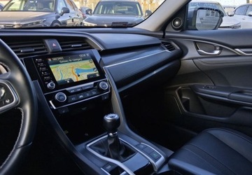 Honda Civic X Sedan 4d Facelifting 1.5 VTEC TURBO 182KM 2019 Honda Civic Honda Civic 1.5 Executive MT - Dealer Honda Karlik Poznan Malta, zdjęcie 13