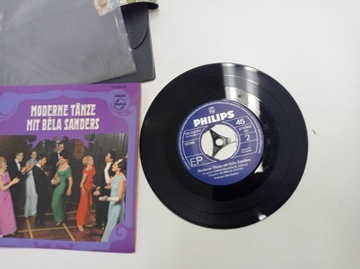 НАБОР ИЗ 20 7-ДЮЙМОВЫХ ВИНИЛОВЫХ ПЛАСТИНОК - ОДИНОЧНЫЕ + ФУТБОЛК