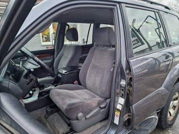 Toyota Land Cruiser IV 3.0 D-4D 173KM 2008 Toyota Land Cruiser 3.0 Diesel 173 KM, 4x4 z, zdjęcie 5