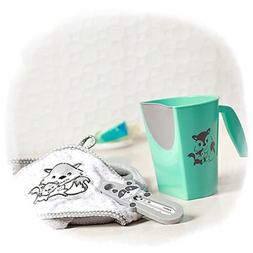 BABYONO Чашка для ополаскивания кожи головы. Ванночка.