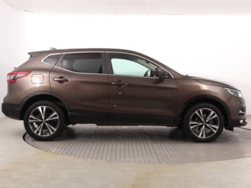 Nissan Qashqai II Crossover 1.2 DIG-T 115KM 2017 Nissan Qashqai 1.2 DIG-T, Automat, Navi, Klima, zdjęcie 5