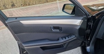 Mercedes Klasa E W212 Kombi 200 CDI BlueEFFICIENCY 136KM 2010 Mercedes-Benz Klasa E Mercedes-Benz Klasa E 200 CDI BlueEff 2.1 Diesel, zdjęcie 9