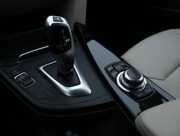 BMW Seria 3 F30-F31-F34 Touring Facelifting 2.0 320d 190KM 2017 BMW 3 320 d, 187 KM, Automat, Navi, Klima, zdjęcie 10