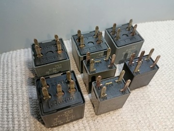 RELÉ CHRYSLER VENTURA CORVETTE C6 TRANS SPORT 12193602 12193604