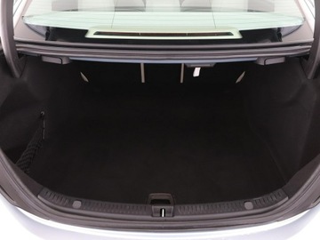 Mercedes Klasa E W213 Limuzyna 2.0 220d 194KM 2016 Mercedes E 220 Avantgarde Automat Navi Kamera, zdjęcie 19