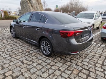 Toyota Avensis III Sedan Facelifting 2015 2.0 D-4D 143KM 2016 Toyota Avensis III (2009-), zdjęcie 18