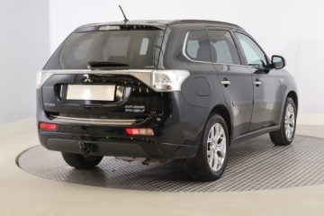 Mitsubishi Outlander III 2014 Mitsubishi Outlander 2.0 PHEV, 4X4, Automat, zdjęcie 4