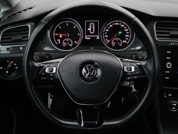 Volkswagen Golf VII Variant Facelifting 1.6 TDI-CR DPF BMT 115KM 2018 VW Golf 1.6 TDI, Automat, Navi, Klima, zdjęcie 16