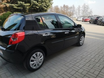 Renault Clio III Hatchback 5d 1.2 i 16V 75KM 2008 Renault Clio 1.2 Benzyna 75KM Klimatyzacja, zdjęcie 4