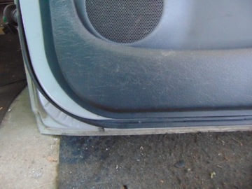 ДВЕРЬ ПЕРЕДНЯЯ ПРАВАЯ В КОМПЛЕКТЕ TOYOTA YARIS I 03R