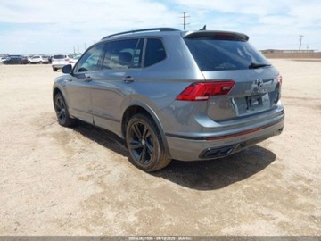 Volkswagen Tiguan II 2023 Volkswagen Tiguan 2023 Volkswagen Tiguan 2.0T SE R-Line Black FWD 2.0 184KM, zdjęcie 5