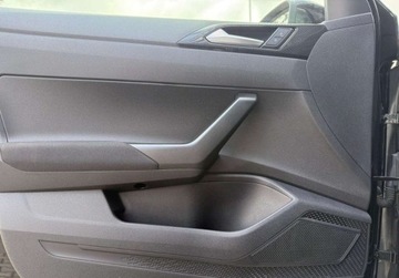 Volkswagen Taigo 1.0 TSI 110KM 2022 Volkswagen Taigo 1.0 TSI 110KM Life DSGGrzane FoteleSalonPLASOFV23, zdjęcie 11