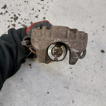 AUDI A3 8L TŘMEN BRZDOVÝ PRAVÝ ZADNÍ LUCAS HLINÍKOVÝCH