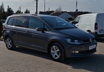 Volkswagen Touran III 1.6 TDI 115KM 2017 Volkswagen Touran swiezo sprowadzone, zarejestrowane, 7osob 1.6 Diesel, zdjęcie 11