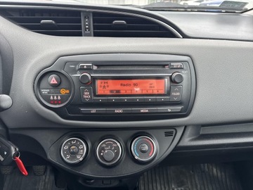 Toyota Yaris III Hatchback 5d Facelifting 1.0 VVT-i 69KM 2015 Toyota Yaris 1.0 Active EU6 III (2011-2019) Toyota, zdjęcie 13