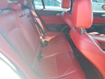 Alfa Romeo Giulia II 2019 Alfa Romeo Giulia 2019 ALFA ROMEO GIULIA 2.0 Benzyna 280KM, zdjęcie 9