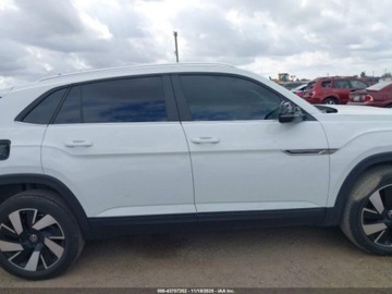 Volkswagen 2024 Volkswagen Atlas Cross Sport, 2024r., 2.0L 2.0 Benzyna 269KM, zdjęcie 4