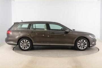 Volkswagen Passat B8 Variant 1.8 TSI BlueMotion Technology 180KM 2016 VW Passat 1.8 TSI, Salon Polska, Serwis ASO, zdjęcie 5