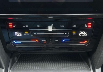 Volkswagen Passat B8 Variant Facelifting 1.5 TSI EVO 150KM 2023 Volkswagen Passat Variant Variant Business Pakiety, ACC, Kamera, GPS, Pod, zdjęcie 24