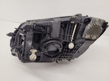 MERCEDES C TŘÍDA 205 FACELIFT LED SVĚTLO PRAVÁ PŘEDNÍ