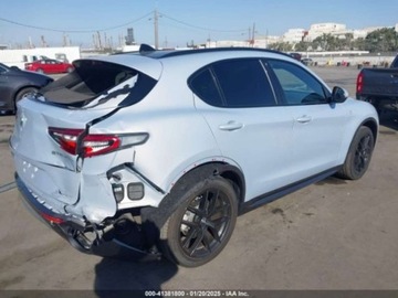Alfa Romeo Stelvio SUV Facelifting 2.0 Turbo 280KM 2022 Alfa Romeo Stelvio 2022 Alfa Romeo Stelvio Ti AWD 2.0 Benzyna 280KM, zdjęcie 4