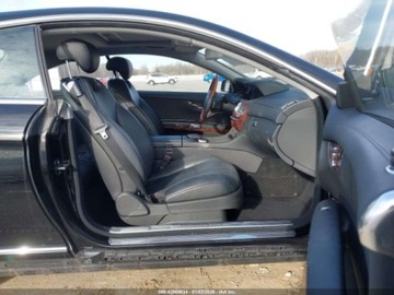 Mercedes CL W216 2010 Mercedes-Benz CL 550 4Matic 2010 5.5 Benzyna 382KM, zdjęcie 9