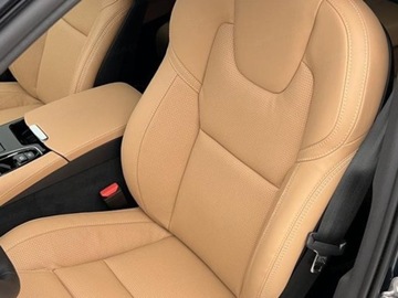 Volvo V90 II 2025 VOLVO V90 T6 AWD Plug-In Hybrid Plus Dark Combi 2.0 (398KM) 2025, zdjęcie 4