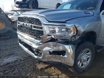  RAM 1500 2022 Ram 2500 Tradesman 4x4 Crew Cab 64 Box 6.4 Benzyna 410KM, zdjęcie 9