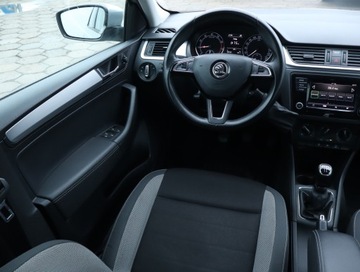 Skoda Rapid II Liftback Facelifting 1.0 TSI 95KM 2018 Skoda Rapid Spaceback 1.0 TSI, Salon Polska, zdjęcie 6