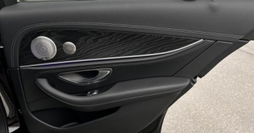 Mercedes Klasa E W214 Sedan 2.0 220d 197KM 2023 Mercedes-Benz Klasa E SalonPL AMG Line Multibeam LED Kamera360 Burmester F, zdjęcie 27