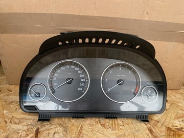 BMW 5 F10 F11 X3 F25 LICZNIK ZEGARY EU DIESEL 6831799