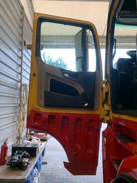 ДВЕРЬ ЛЕВАЯ MERCEDES ACTROS MP4 MP 4