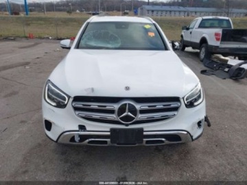 Mercedes GLC C254/X254 2022 Mercedes-Benz GLC 2022 r., 300 4MATIC SUV 2.0 Benzyna 255KM, zdjęcie 9