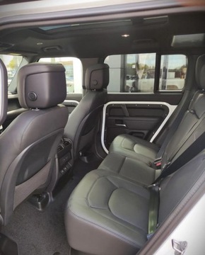 Land Rover Defender IV (L663) 2025 Land Rover Defender MY25 3.0D I6 250 PS AWD Auto X-Dynamic HSE 110 3.0, zdjęcie 2