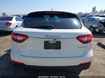 Maserati Levante 2018 Maserati Levante 2018 3.0l 3.0 Benzyna 345KM, zdjęcie 3
