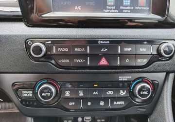 Kia Niro I Crossover 1.6 GDi Hybrid 141KM 2017 Kia Niro Kia Niro 1.6 hybryda klima kamera stan bdb gwarancja przebiegu 1.6, zdjęcie 23