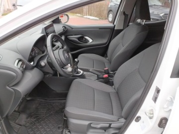 Toyota Yaris IV Hatchback 1.5 Dynamic Force 125KM 2020 Toyota Yaris 1,5-Dual-VVT-iE IV (2020-) 1,5-Dual-V, zdjęcie 10