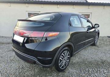 Honda Civic VIII 2007 Honda Civic Sliczna 1.3 Benzyna AUTOMAT Bogata Wersja ORYGINAL Zadbany SER, zdjęcie 3