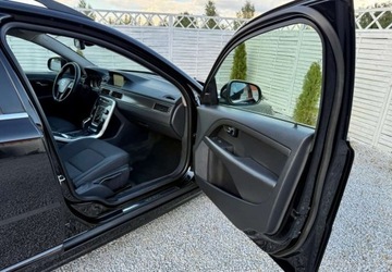 Volvo V70 III Kombi Facelifting 2.0 D2 DRIVE-E 120KM 2016 Volvo V70 Volvo V70 D2 Geartronic Summum 2.0 Diesel 120KM, zdjęcie 31