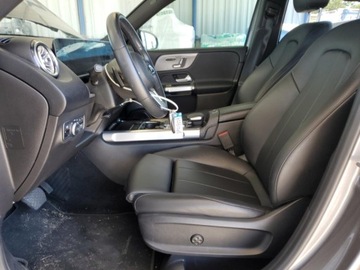 Mercedes GLB 2020 Mercedes-Benz GLB 2020 MERCEDES-BENZ GLB 250 4MATIC 2.0 Benzyna 255KM, zdjęcie 7