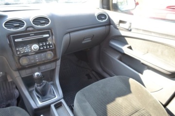 Ford Focus II Sedan 1.6 Duratorq TDCi DPF 109KM 2005 Ford Focus BEMOWO 1.6 Diesel, 2005 rok produkcji KOMIS TYSIAK, zdjęcie 9