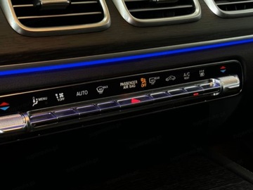 Mercedes GLE V167 SUV Facelifting 2.0 300d 269KM 2025 MERCEDES-BENZ GLE 300 d 4-Matic AMG Line 2.0 (269KM) 2025, zdjęcie 9