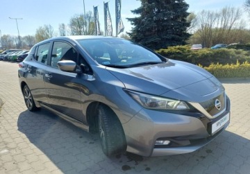Nissan Leaf II Hatchback Elektryczny 40kWh 150KM 2022 Nissan Leaf 40kWh Acenta 150 KM I wl. sewisowany w ASO Elektryczny, zdjęcie 2