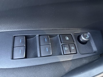 Toyota Corolla XII Sedan 1.8 Hybrid 122KM 2021 Toyota Corolla 1.8 Hybrid Comfort Seria E21 (2019-, zdjęcie 21